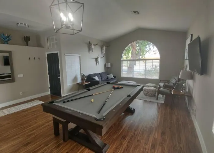 Holiday home Classy 4 Bedrooms, Heated Pool, Pool Table Cave Creek