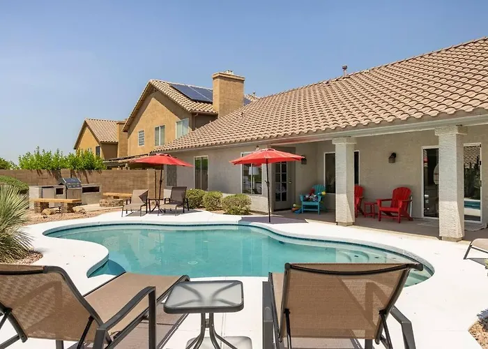 Holiday home Classy 4 Bedrooms, Heated Pool, Pool Table